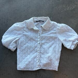 Vintage Y2k Zara White Floral Embossed Short Sleeve Rhinestone Button Down XS